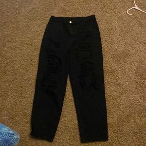 ripped boyfriend jeans in black